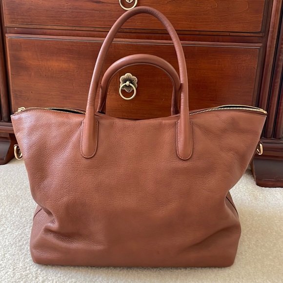 Cuyana Handbags - Cuyana top zip satchel